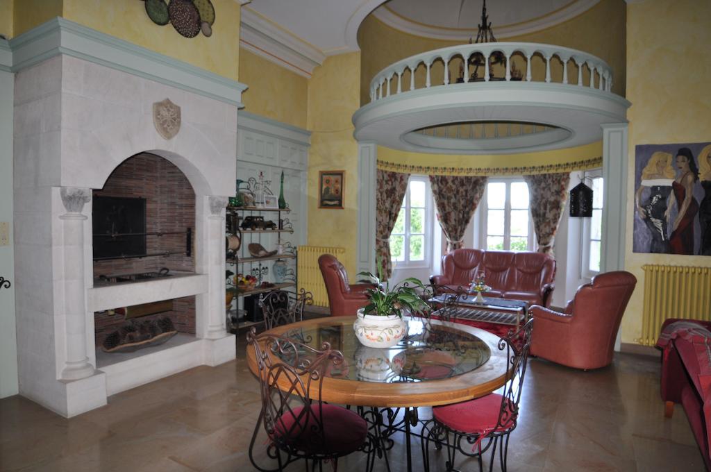 Villa Domaine le Bourdet à Saint-Sauveur-de-Cruzière Chambre photo